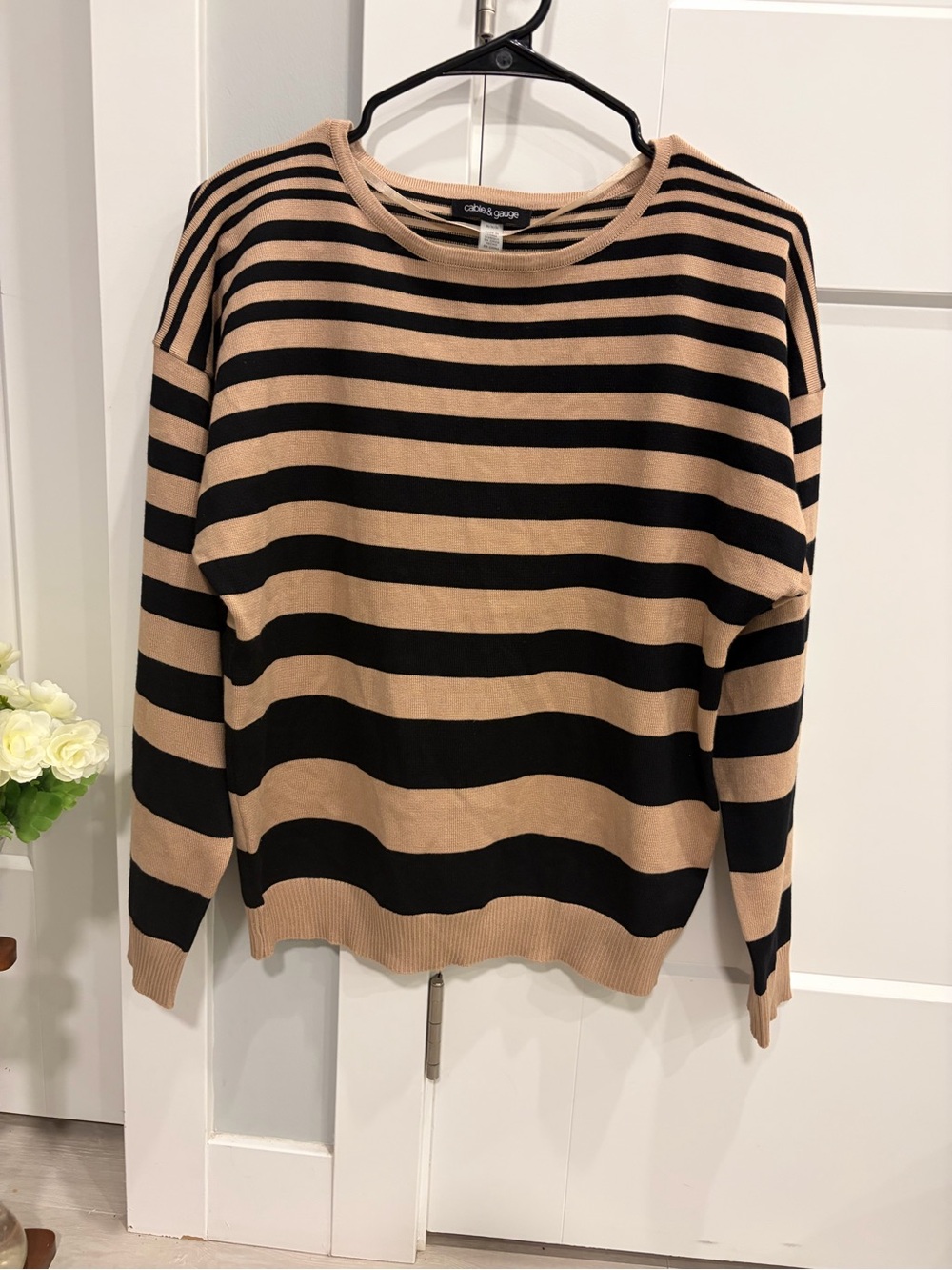 Cable & Gauge Black and Tan Striped Scoop Neck Sweater